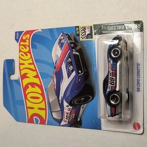 B1  Hot Wheels 69 Copo  Corvette stingray  with shipping protector